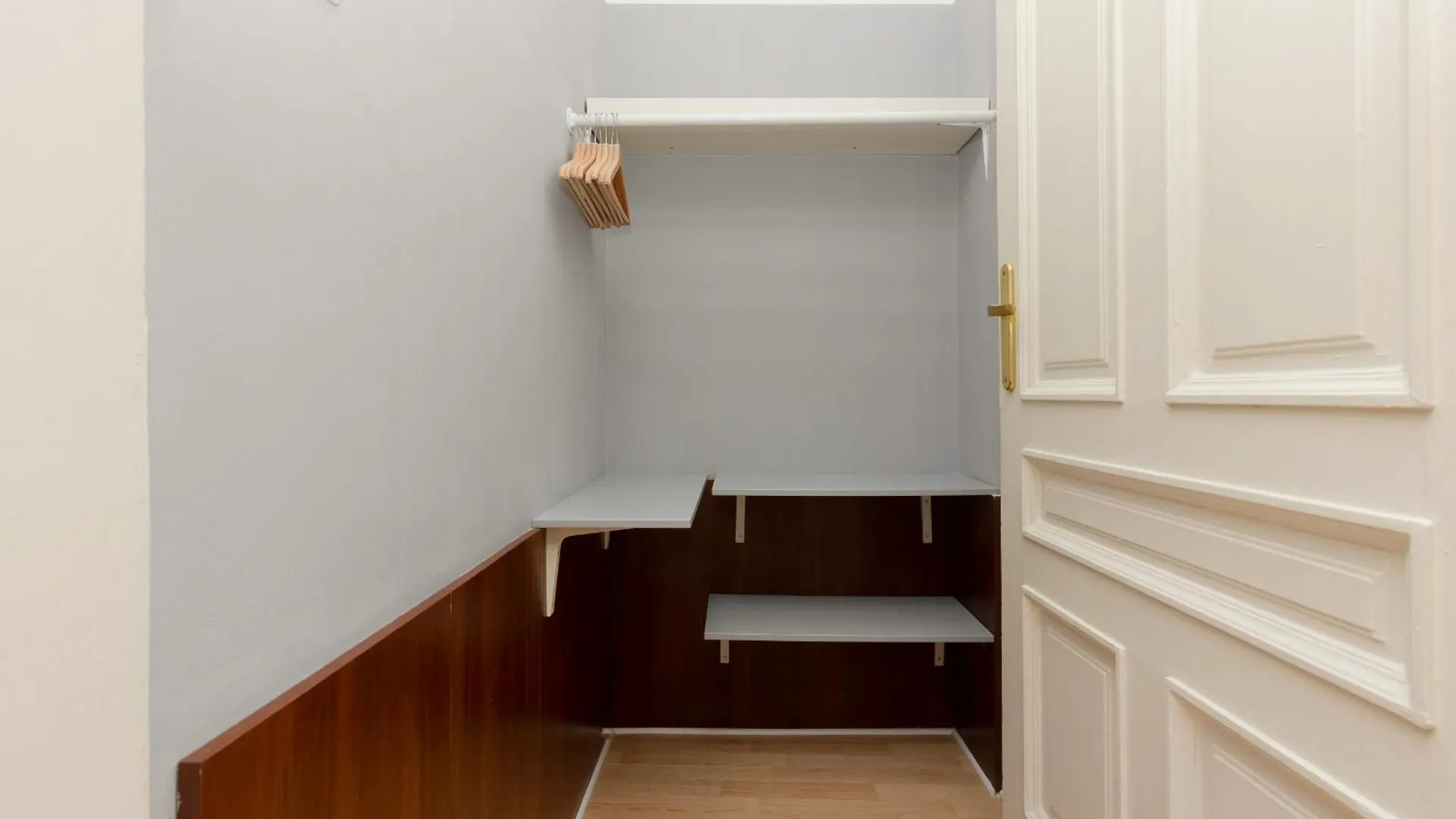 Sunny Studio Lwowska Street Metro By Noclegi Renters Warsaw Apartment