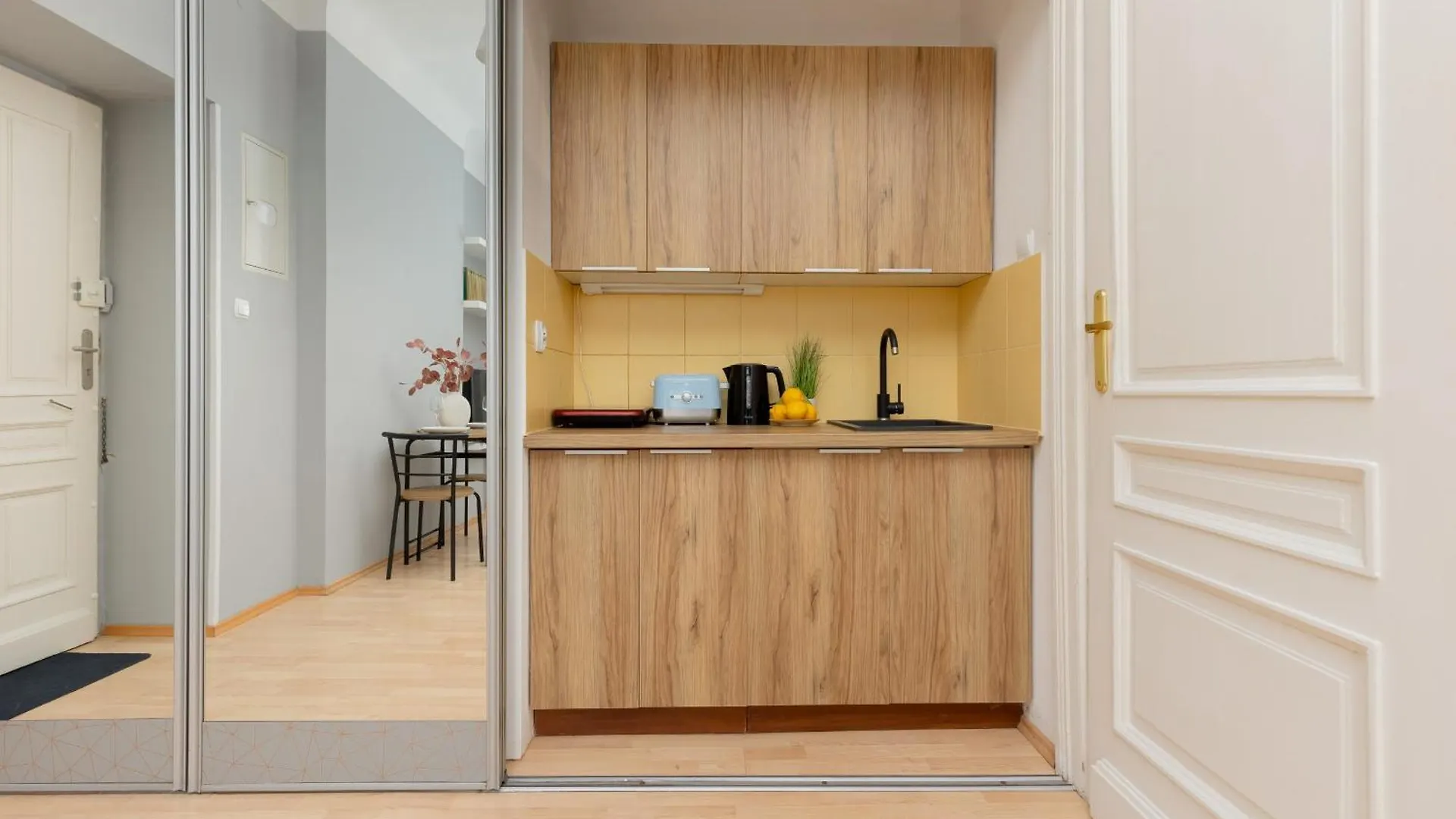 Sunny Studio Lwowska Street Metro By Noclegi Renters Warsaw Apartment